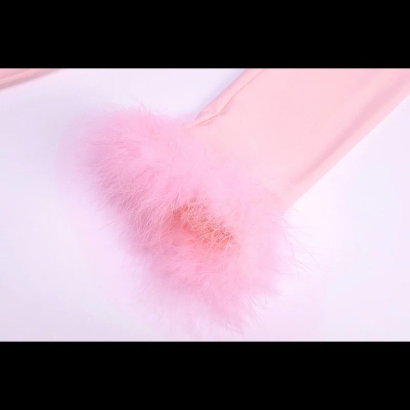 Pink long sleeve feather trim tie front crop top - Picture 15 of 16